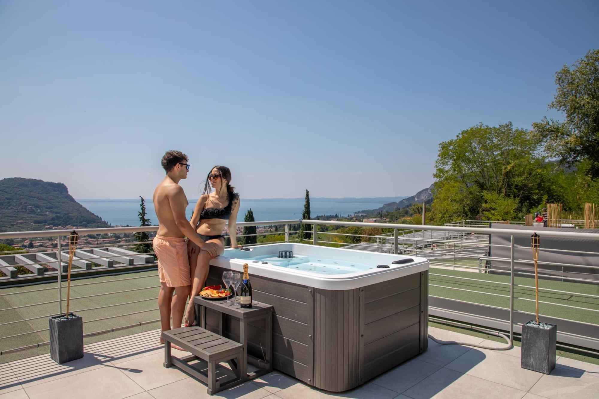 Sunset Lodge - Enjoy Holiday Garda  Exteriér fotografie