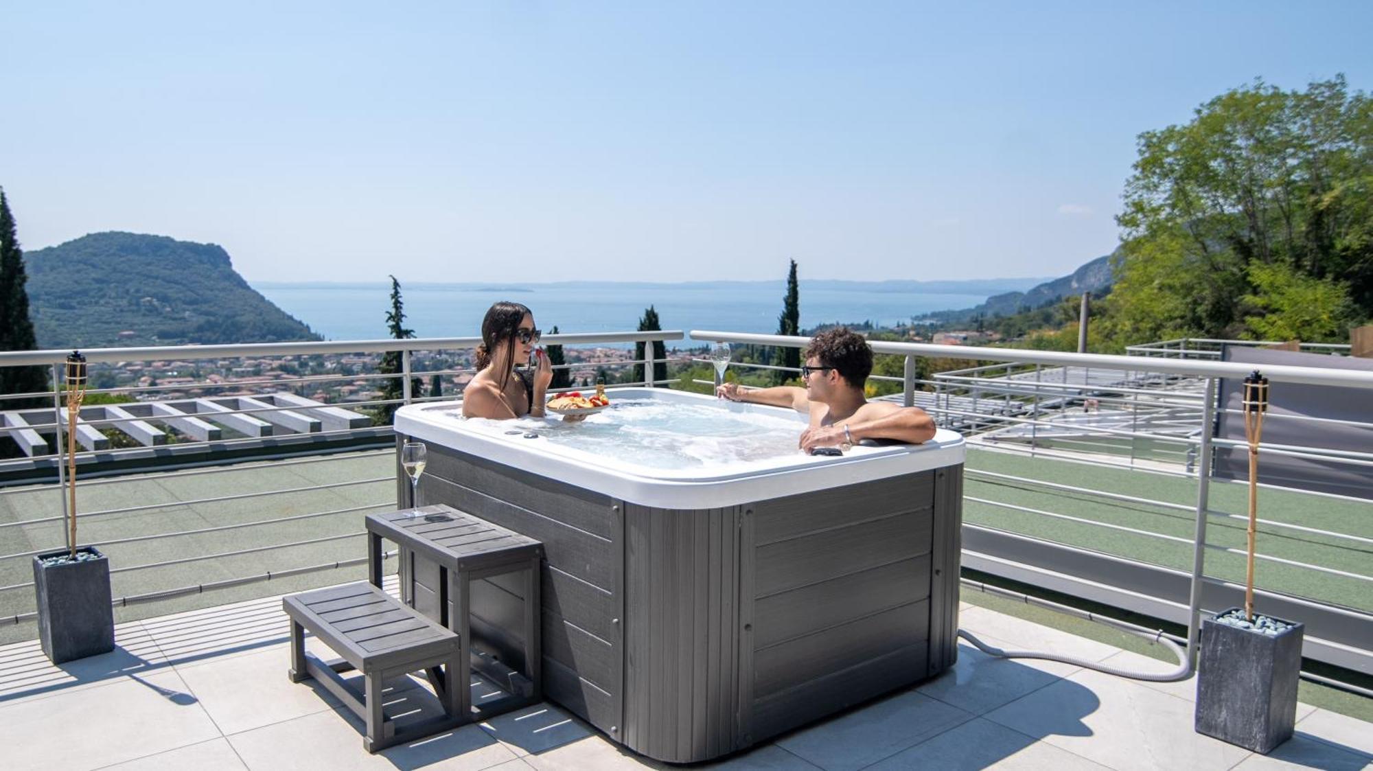 Sunset Lodge - Enjoy Holiday Garda  Exteriér fotografie