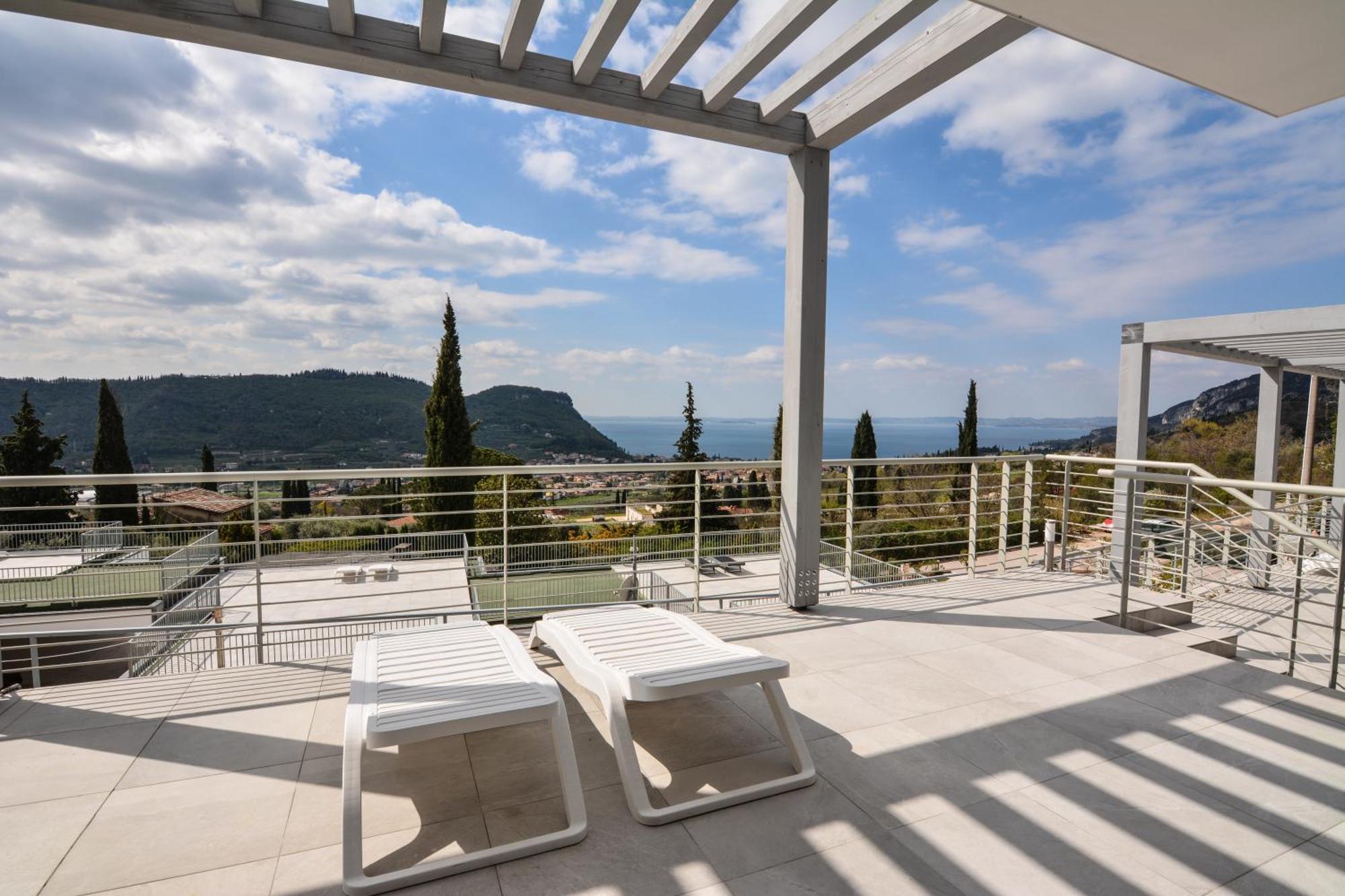 Sunset Lodge - Enjoy Holiday Garda  Exteriér fotografie