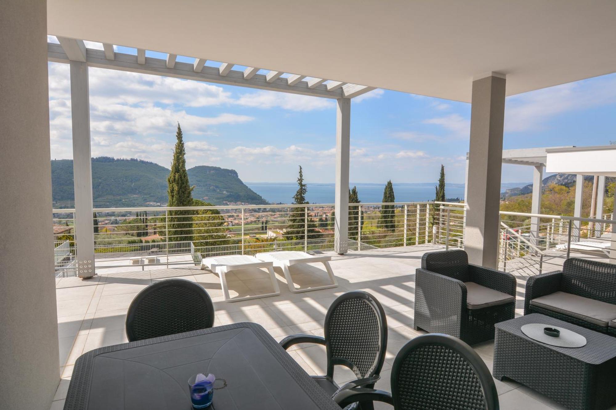 Sunset Lodge - Enjoy Holiday Garda  Exteriér fotografie